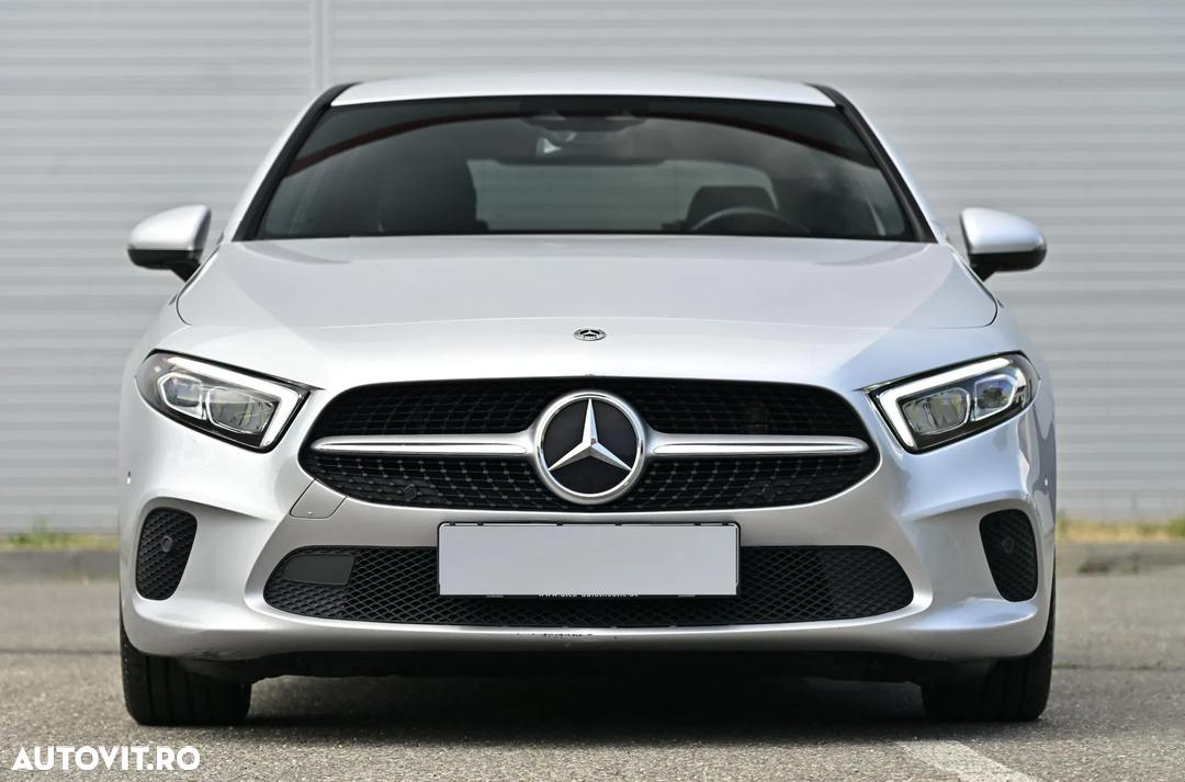 Poza 8 Mercedes-Benz A 200 d Sedan Edition 2021
