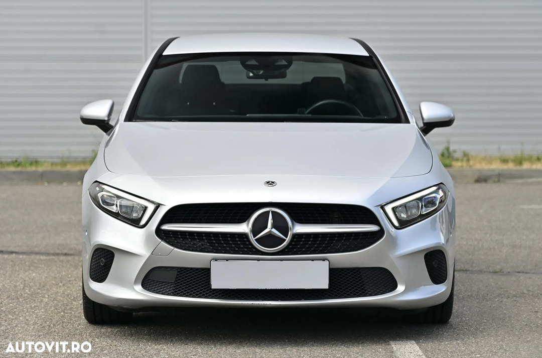 Poza 7 Mercedes-Benz A 200 d Sedan Edition 2021