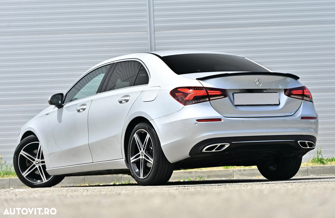 Poza 13 Mercedes-Benz A 200 d Sedan Edition 2021