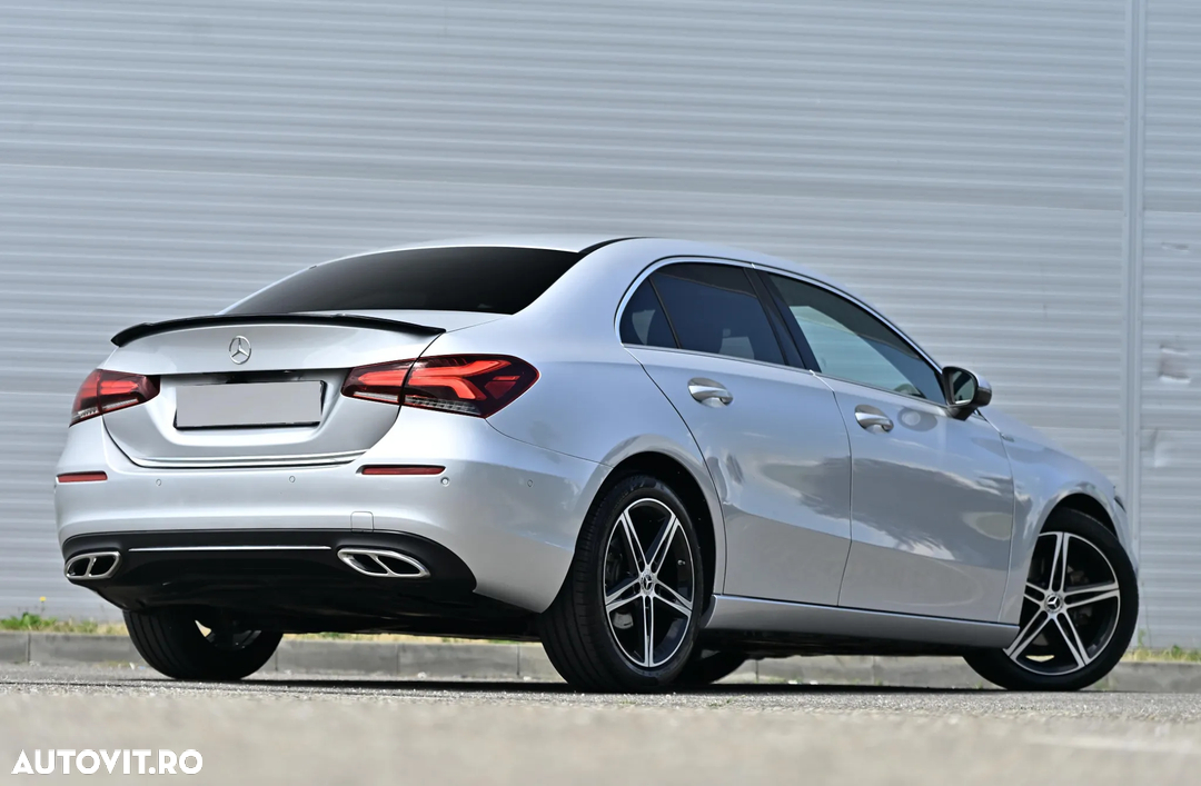 Poza 15 Mercedes-Benz A 200 d Sedan Edition 2021