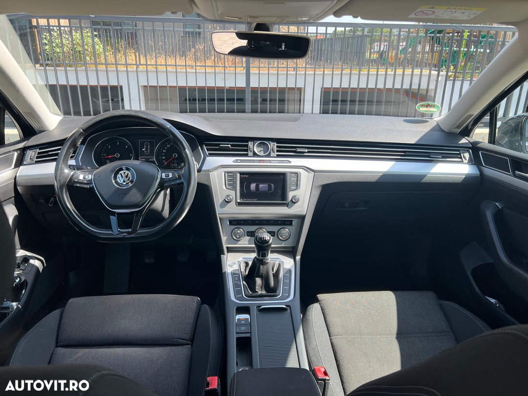 Poza 13 Volkswagen Passat 2.0 TDI Comfortline