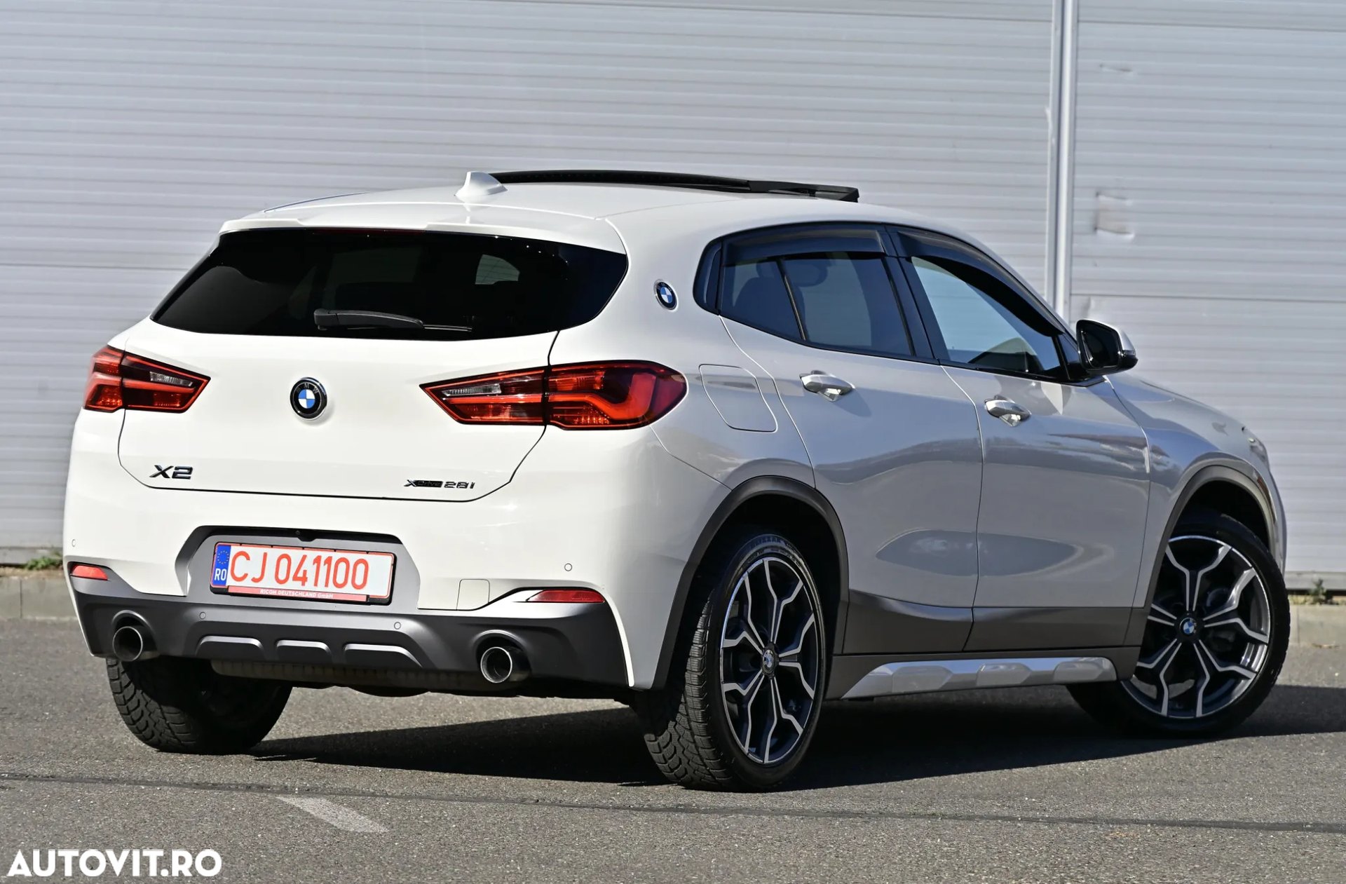 Poza 11 BMW X2 xDrive20i Automată