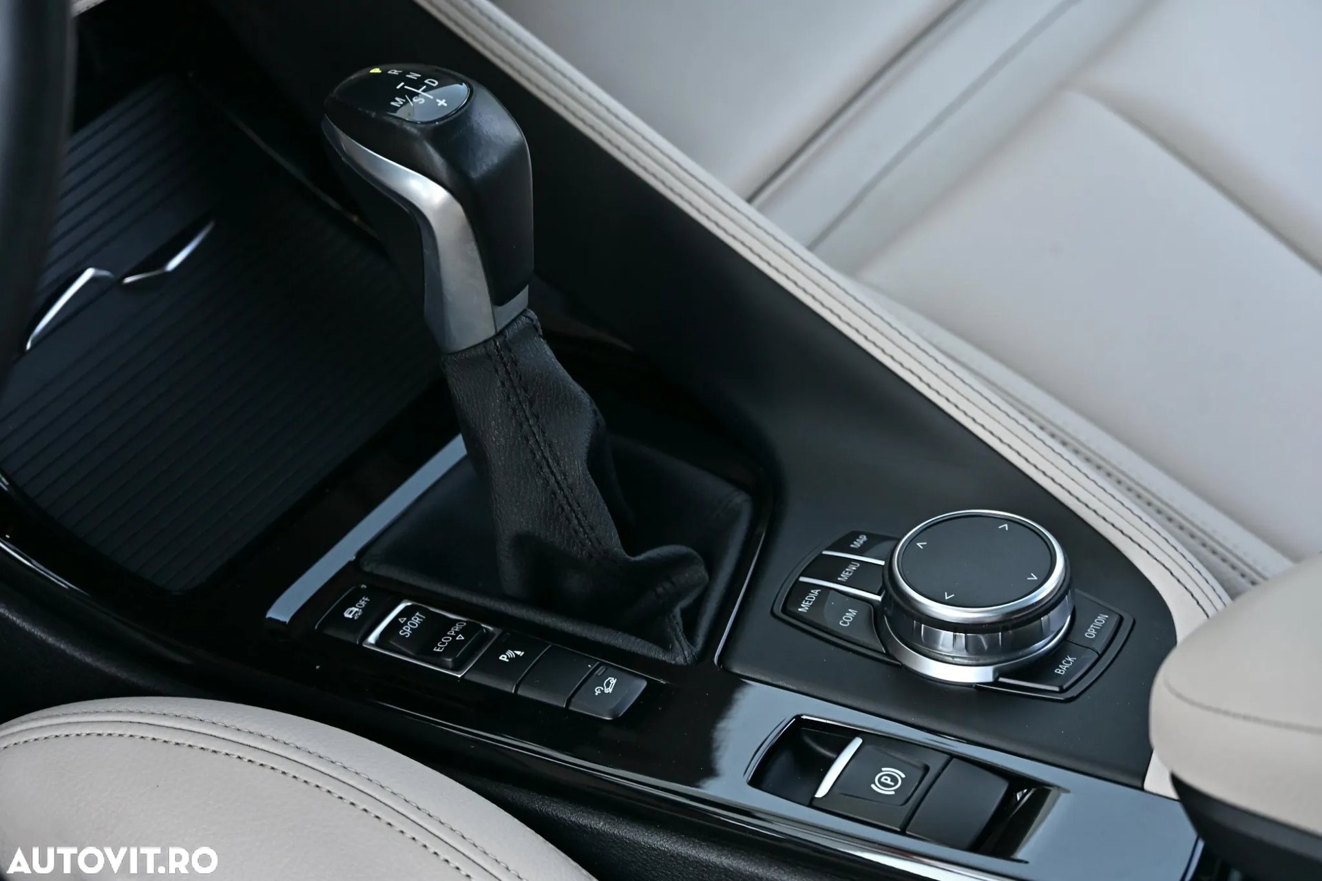 Poza 37 BMW X2 xDrive20i Automată